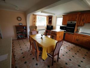 Gallery image of Dellwood Bungalow 3 bed sleeps 5 in Camelford