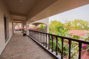 Balkoni atau teres di Costa Verde Luxury Seafront Villa
