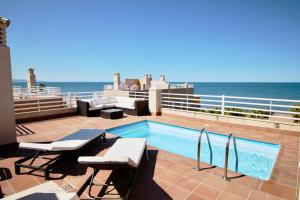Fotografia z galérie ubytovania Ático con piscina privada en primera línea v destinácii Denia