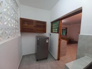 Η κουζίνα ή μικρή κουζίνα στο The New Muna House - 2 bedroom ensuite house.