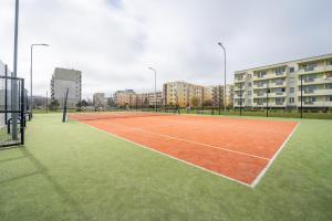 Tenis lub squash w obiekcie Fredry 2 Apartament Liliowy lub w pobliżu