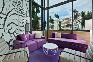 Gallery image of YOTEL Singapore Orchard Road in Singapore