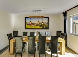 A seating area at Alm'a Residence
