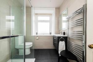 Bilik mandi di Harbour View Cottage +30 gambar