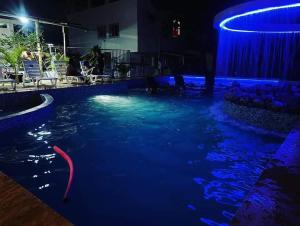 Bazén v ubytování Hostal Cordillera Azul nebo v jeho okolí