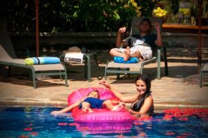 Επισκέπτες που μένουν στο Unique Architecture, 3 Pools and Wi-Fi