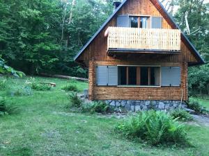 Vonkajšia záhrada v ubytovaní Wooden house in the nature