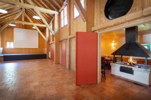 A kitchen or kitchenette at JUFA Hotel Eisenerzer Ramsau