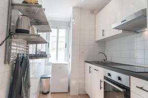 Kép Central Penthouse with Large Private Terrace, 2 bd szállásáról Tarifában a galériában