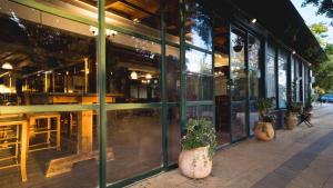 The Riders' Experience - Glamping and Attractions Park- Full Board餐厅或其他用餐的地方