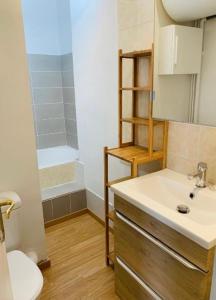 Koupelna v ubytování Appartement C 2 chambres très lumineux