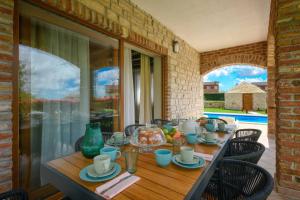 Bazén v ubytování Paradise Villas Istria nebo v jeho okolí