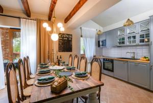 Kuchyň nebo kuchyňský kout v ubytování Paradise Villas Istria
