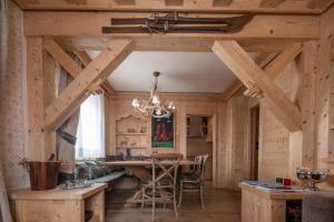 Gallery image of Cortina Deluxe Chalet R&R in Zuel