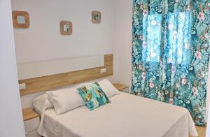 Posteľ alebo postele v izbe v ubytovaní Casa con piscina de agua salada III + 22 fotografií