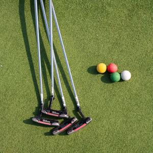 Golf facilities at a szállodákat or nearby