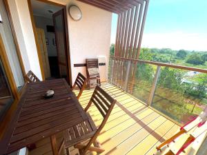 Balkón alebo terasa v ubytovaní APARTAMENT z 3 SYPIALNIAMI PRZY PLAŻY