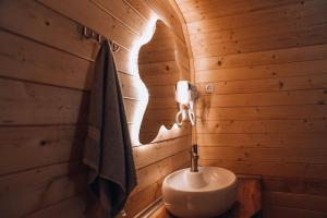 Ванная комната в Cozy Cottage Feel Free continental