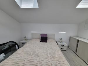 Posteľ alebo postele v izbe v ubytovaní Sea View Apartment Bellavista Njivice