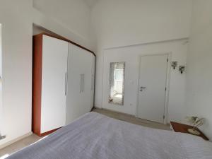 Posteľ alebo postele v izbe v ubytovaní Sea View Apartment Bellavista Njivice