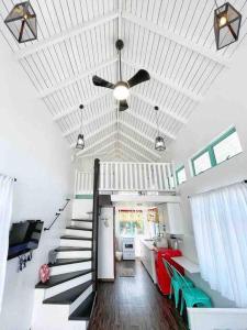 Gallery image of Sea Kecil Tiny House near Jetty of Kuala Besut in Kampong Nail