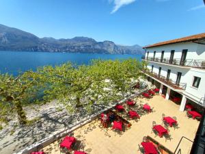 Gallery image of Hotel S.Maria in Brenzone sul Garda