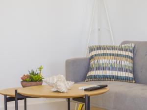 A seating area at Cubo's Estudio Esmeralda Beach