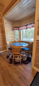 Φωτογραφία από το άλμπουμ του Denali Wild Stay - Muskrat cabin, private, free wifi, free parking, sleep 4 σε Healy