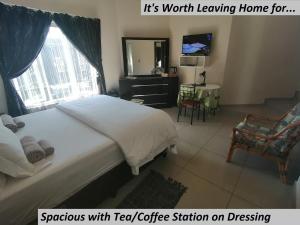 Charlie's Spot - Norwood TV 또는 엔터테인먼트 센터