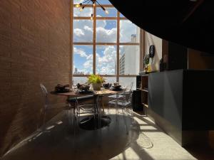 Foto de la galería de APARTAMENTO Duplex Manhattan com 3 Suites, Casal, Solteiro e Office en Goiânia