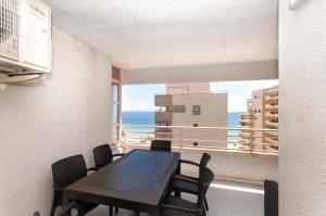 Imagen de la galería de MODERNO apartamento, 3 habitaciones, 1ª LINEA playa, GARAJE, en Calpe