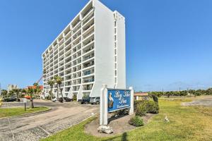 Gallery image of Galveston Oceanfront Condo with Balcony and View! in Galveston