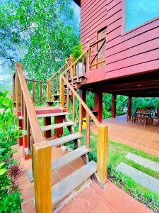 Zahrada ubytování Lodge Moni Essara Kampot
