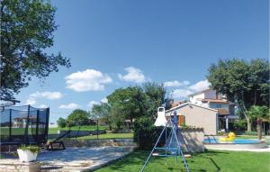 Herní místnost nebo prostor pro děti v ubytování Holiday Home Melnica Iii