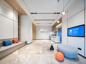 重慶市にあるHoliday Inn Express Chongqing Caiyun Lake, an IHG Hotelのギャラリーの写真