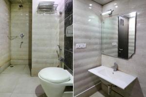 Koupelna v ubytování FabExpress Yug Villa Karol Bagh