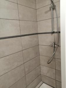 Koupelna v ubytování Joyeuse, superbe appartement d'environs 30m2.
