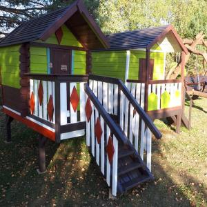 Vonkajšia záhrada v ubytovaní Agroturystyka Pod Pstrągiem