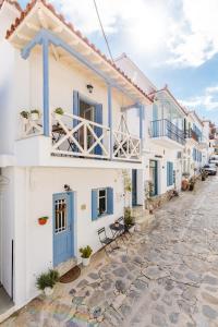 Gallery image of Jasmine guesthouse in Skopelos Town