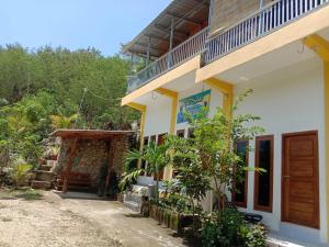 Gallery image of Tarsan Homestay in Labuan Bajo