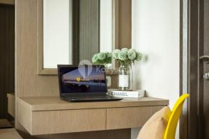 TV a/nebo společenská místnost v ubytování Soleil by Kozystay - Kemang