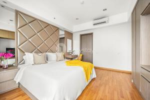 Postel nebo postele na pokoji v ubytování Soleil by Kozystay - Kemang