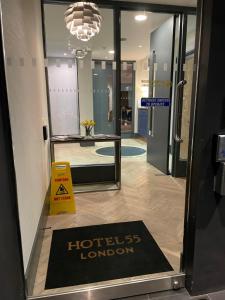 Ο χώρος του λόμπι ή της ρεσεψιόν στο Hotel 55