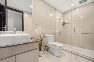 Kamar mandi di Castille by Kozystay - Gandaria