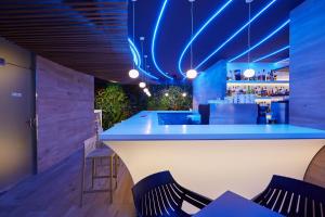 Basen w obiekcie Les Dunes Suites lub w pobliżu
