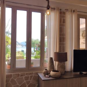 Galeriebild der Unterkunft Waterside Apartments in Ayia Evfimia