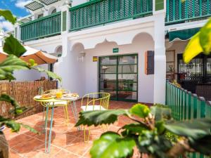 Το κτήριο όπου στεγάζεται  το διαμέρισμα