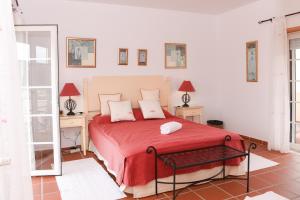 Ένα ή περισσότερα κρεβάτια σε δωμάτιο στο Casa Lavanda +23 φωτογραφίες