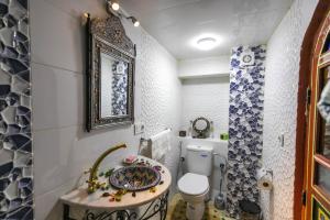 Koupelna v ubytování Riad Noha + 37 fotografií