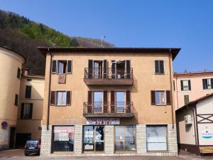 The building in which Az apartmant is located